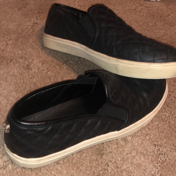 STEVE MADDEN SLIDE ON SHOES - Picture 2 of 3